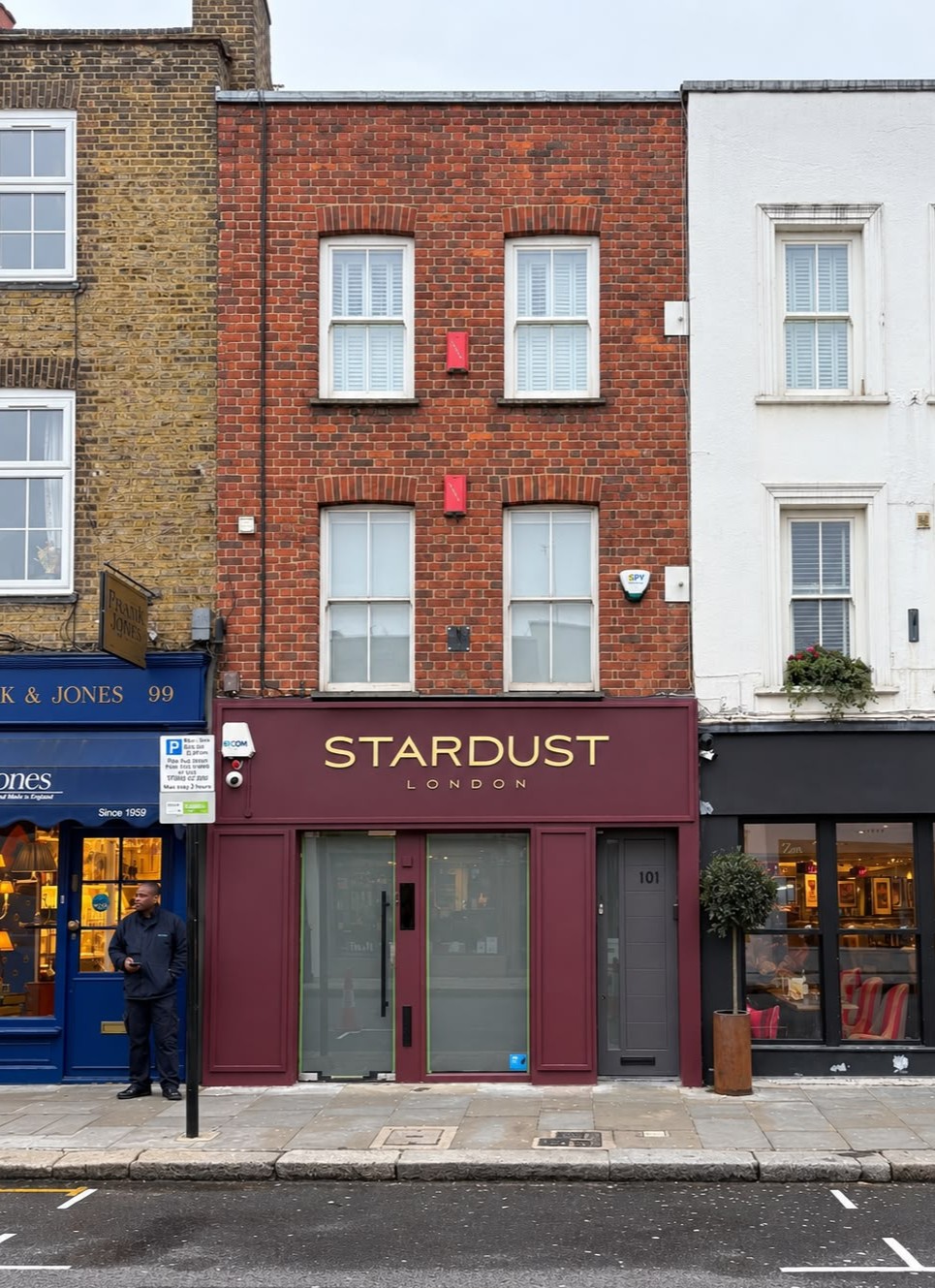 STARDUST LONDON 8